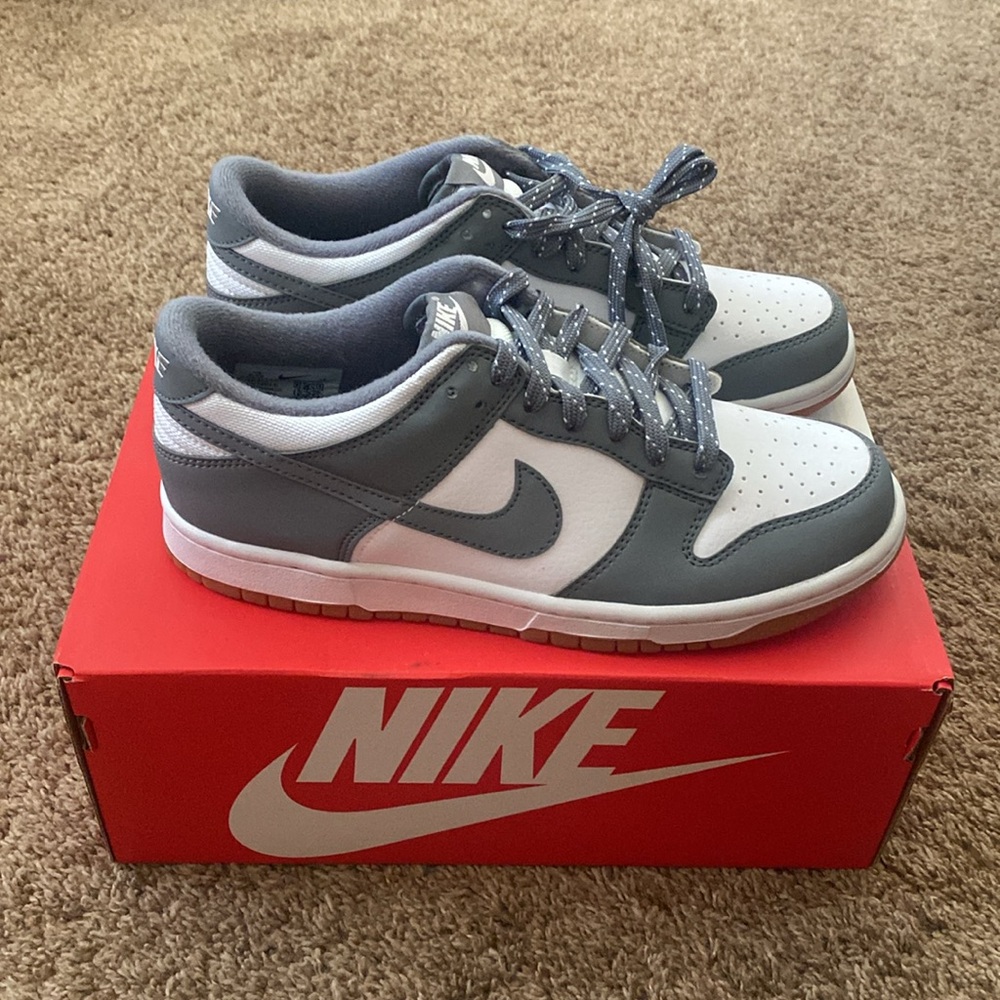 Nike | NWB Nike Dunk Low GS - Picture 4 of 10
